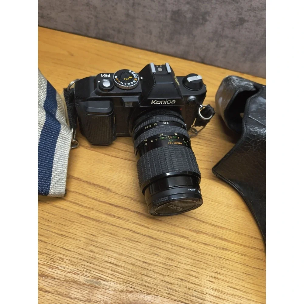 Konica FS-1 FS1 35mm camera with 35-70mm‎ Hexanon from Japan